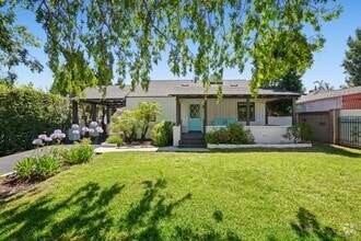 Building Photo - 4940 Placidia Ave