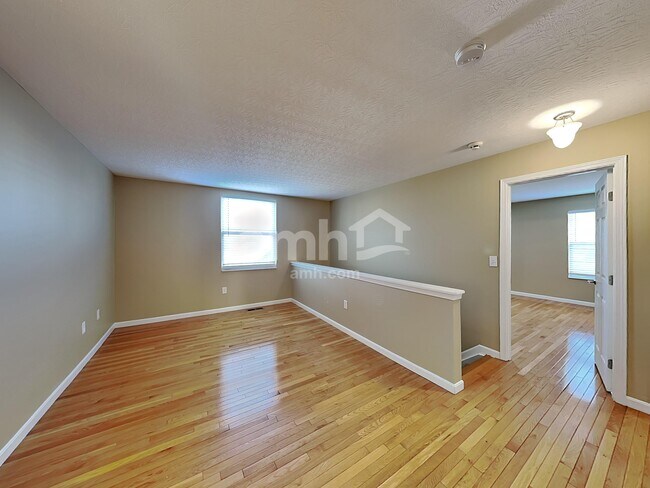 Building Photo - 447 Hartford Ct