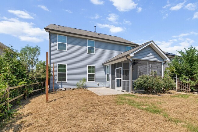 Building Photo - 404 Avery Glenn Way