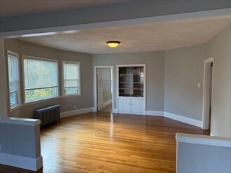 Building Photo - 148 George St