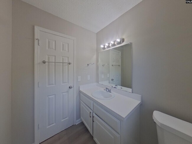 Building Photo - 1 Tomafield Ct