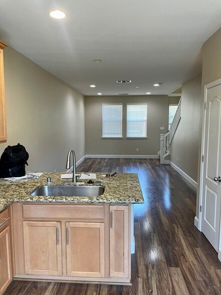 From kitchen to living space - 722 El Paseo Cir