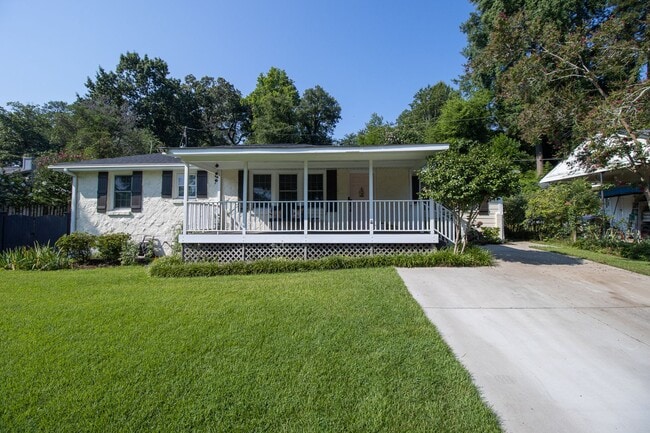 Building Photo - 4112 Spring Hill Road