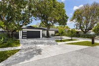 Building Photo - 20335 NE 20th Ct
