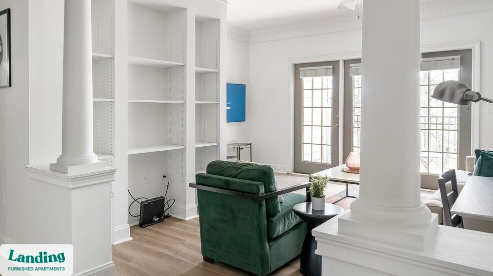 Building Photo - 925 Canterbury Rd NE