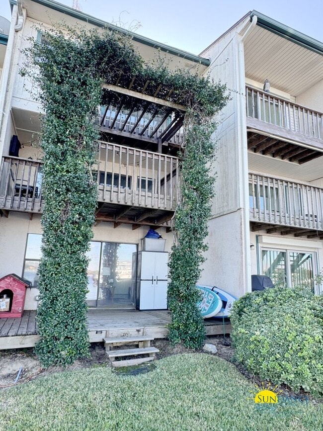 Building Photo - Waterfront Luxury Living on Garniers Bayou with Boat Slip/Lift Included!