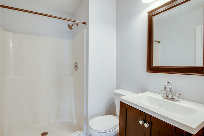 Building Photo - 3491 Willowview Ct