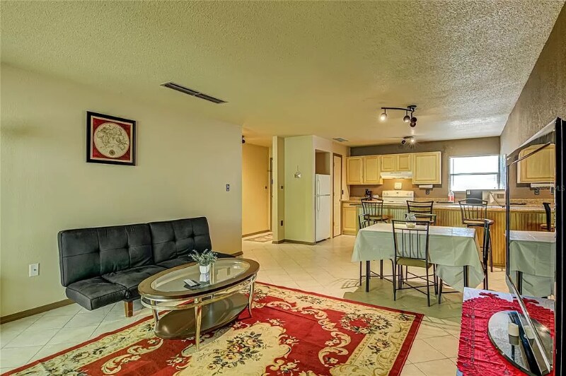 Building Photo - 2811 SW Archer Rd