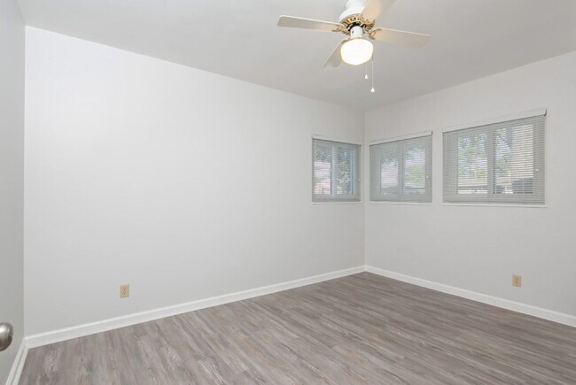 Building Photo - Beautifully Updated Single-Level Home with...