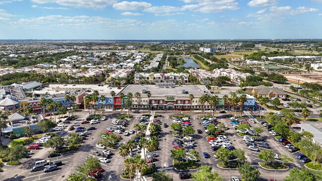 Building Photo - 1255 SE Naples Ln