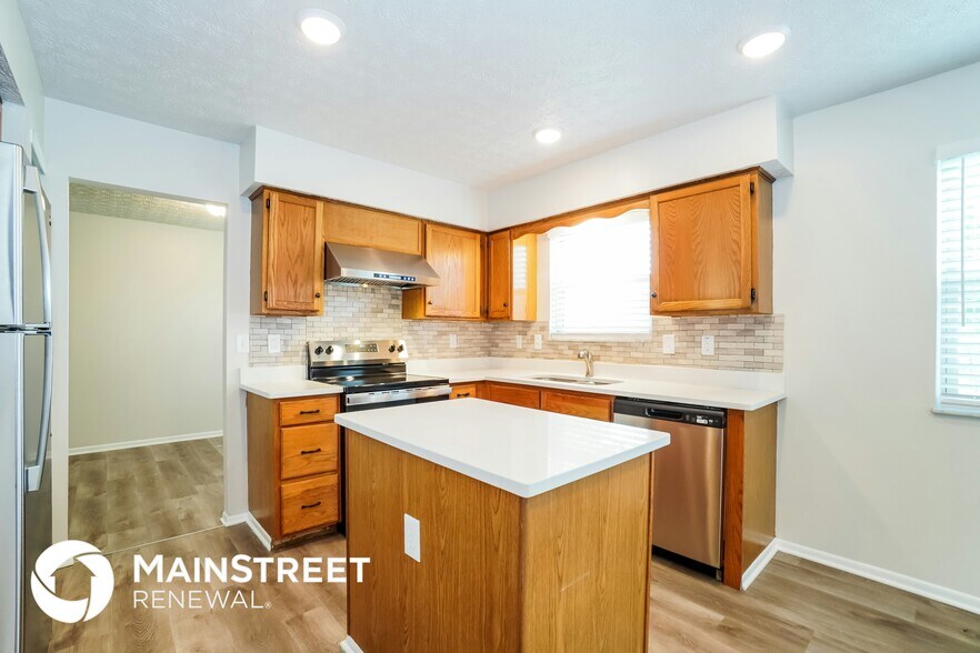 Building Photo - 8492 Kingsley Dr