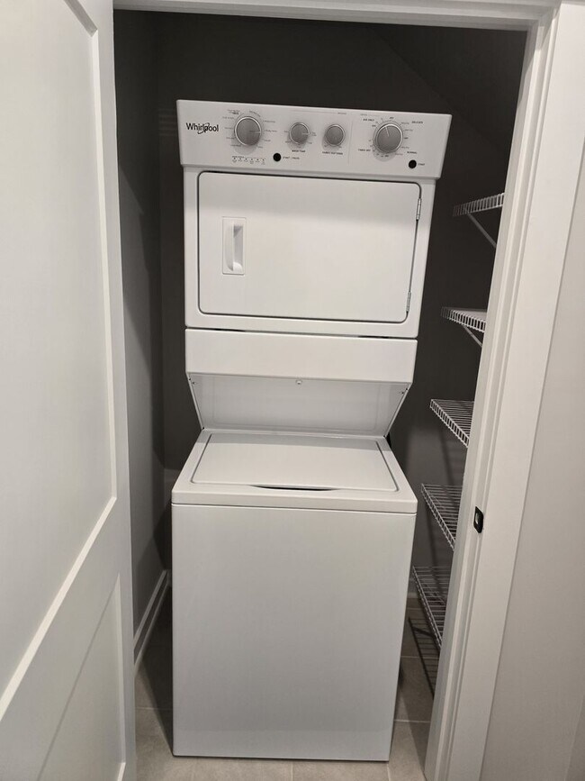 Building Photo - Beautiful New Constuction 3BR/2.5BA Townhouse