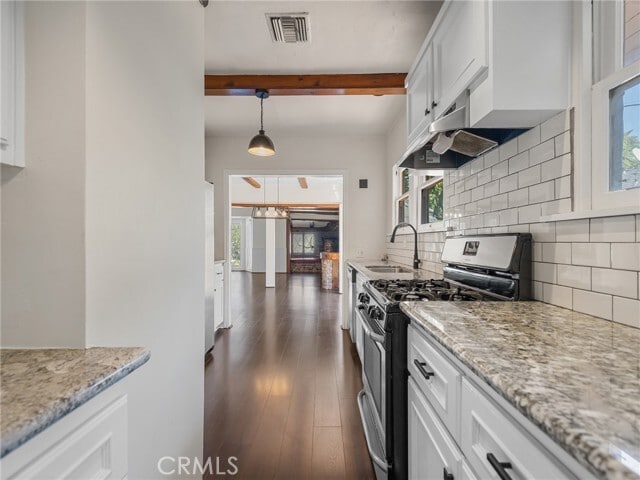 Building Photo - 2624 E 8th St