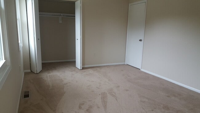 Building Photo - Spacious 3-Bedroom Townhome for Rent in Aberdeen – A Must See!