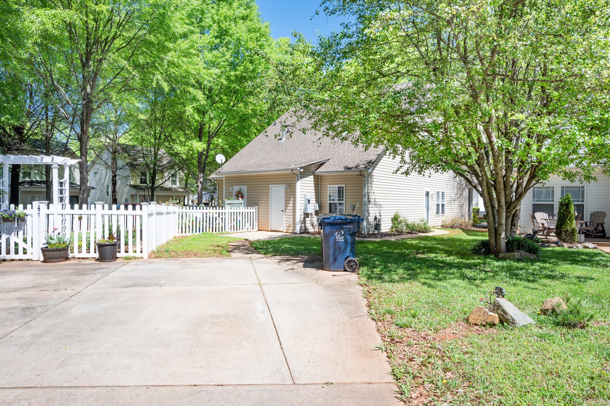 Building Photo - 12708 Cross Dale Dr