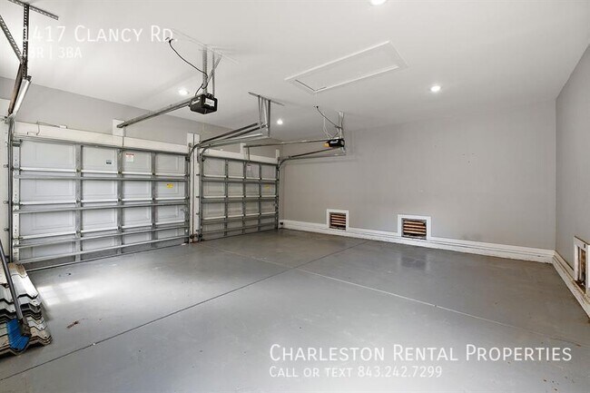 Building Photo - 1417 Clancy Rd