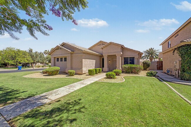 Building Photo - 1331 W Blue Ridge Ct