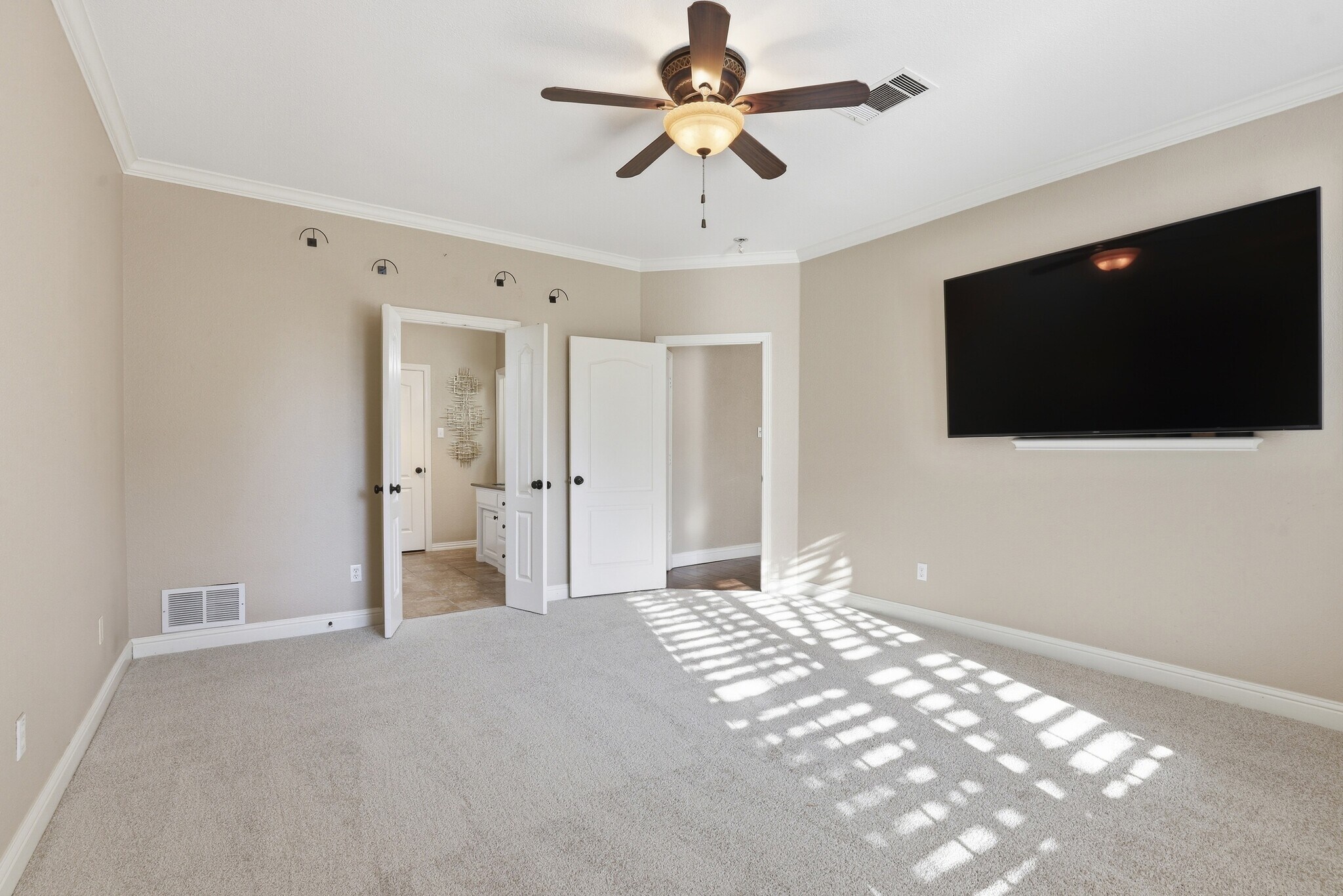 Building Photo - 1101 Countryhill Dr