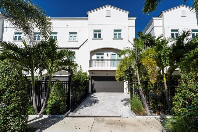 Building Photo - 61 Isle of Venice Dr