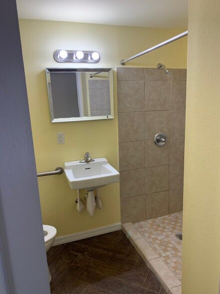 Building Photo - 16502 Spring St