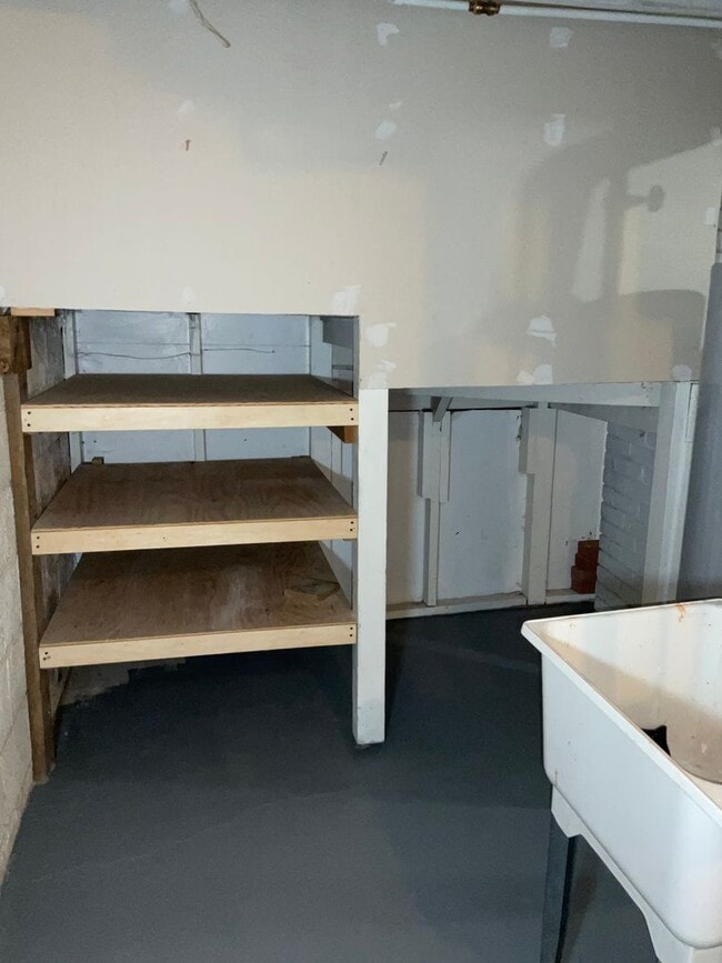 Building Photo - Fully updated 4BR 2BA single family brick home in Connecticut Ave Estates