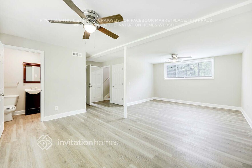 Building Photo - 631 Truxton Ct