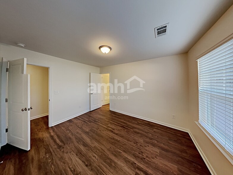 Building Photo - 93 Shelby Ct