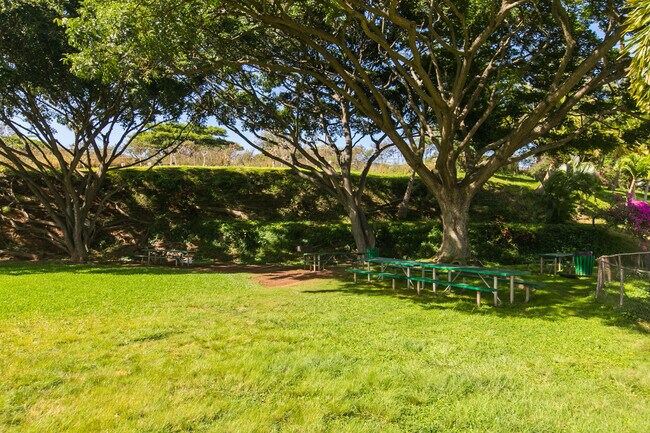 Building Photo - 1060 Kamehameha Hwy