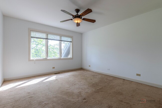 Building Photo - 5420 Belmont Ct