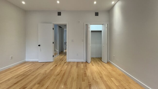 Building Photo - 55 Delle Ave