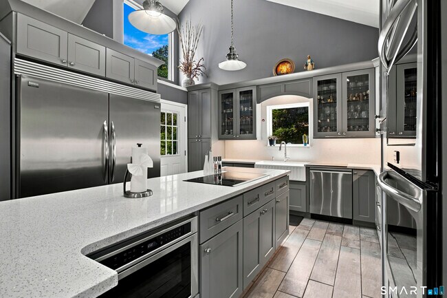 Building Photo - 71 Blackberry Dr
