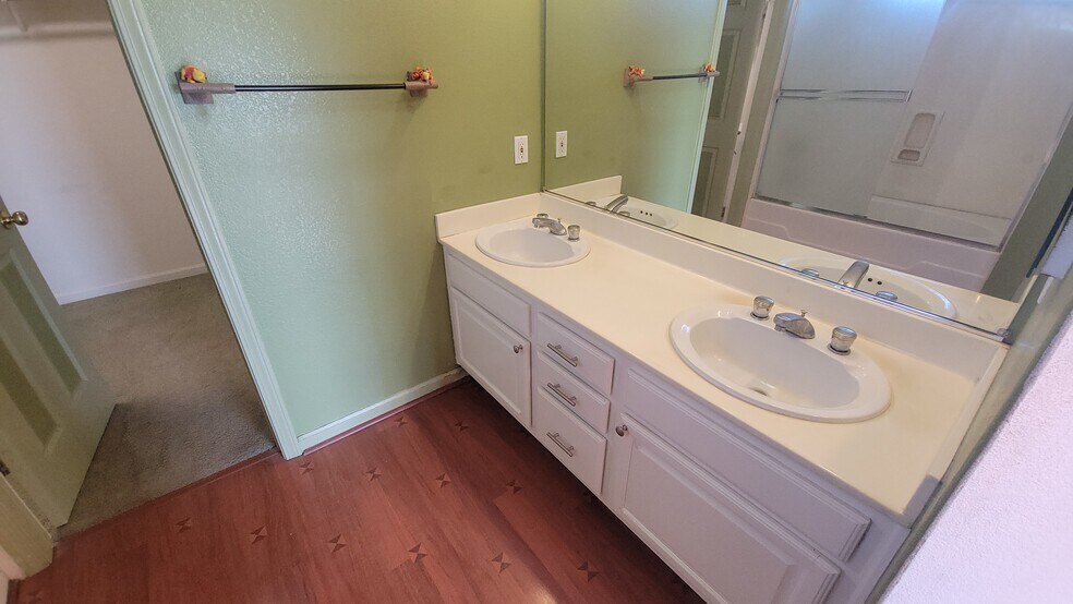 Building Photo - 1537 Hermocilla Way