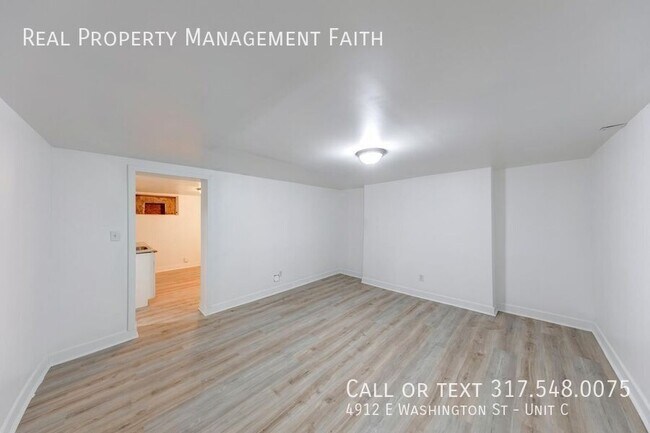 Building Photo - 4912 E Washington St