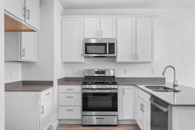 Building Photo - Dry Creek Highlands Towns - 6608