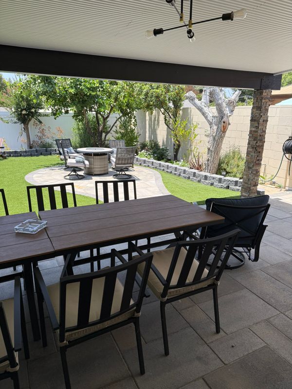 Building Photo - 7627 Encino Ave