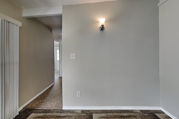 Building Photo - 1703 Carnegie Cir