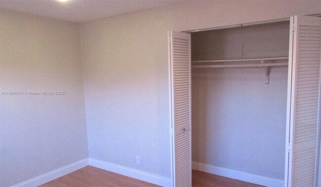 Building Photo - 2775 Taft St