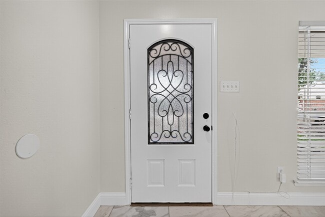 Building Photo - 6654 Stonefort Ct