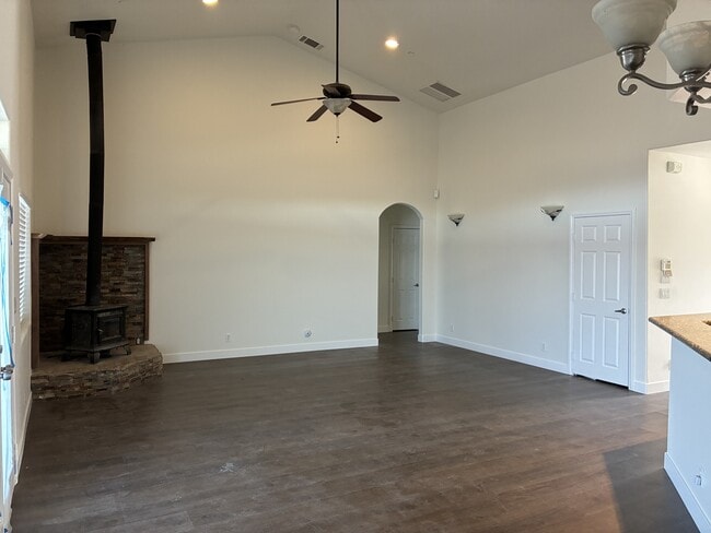 Building Photo - 3080 Lindero St