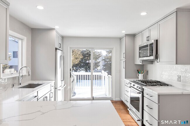 Building Photo - 26 Chelene Rd