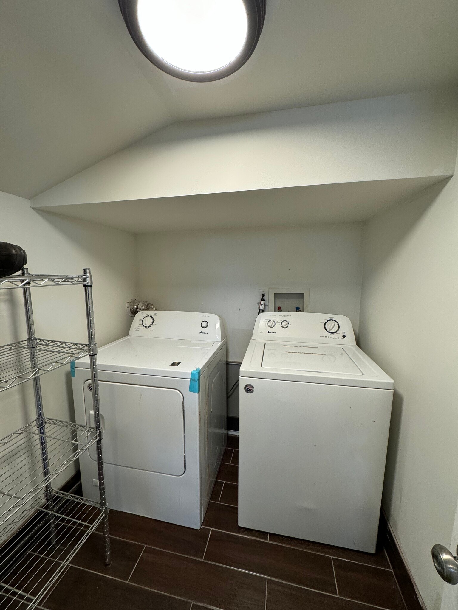 Building Photo - 203 N 8th St