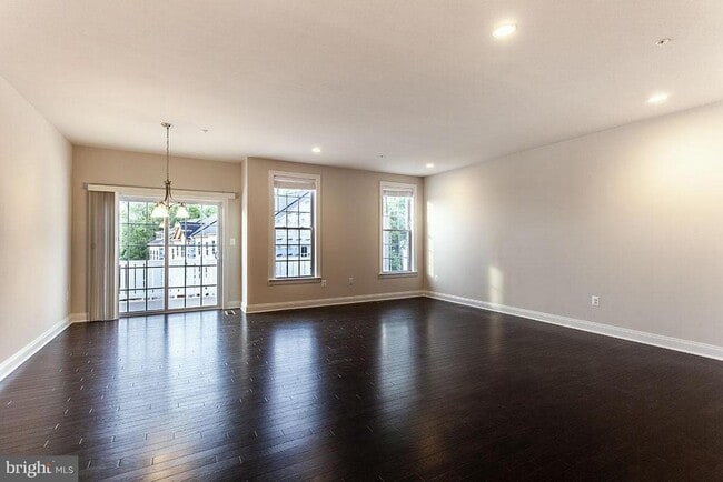 Building Photo - 7807 Crystal Brook Way