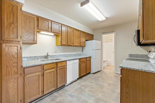 Building Photo - 7511 Belle Grae Dr
