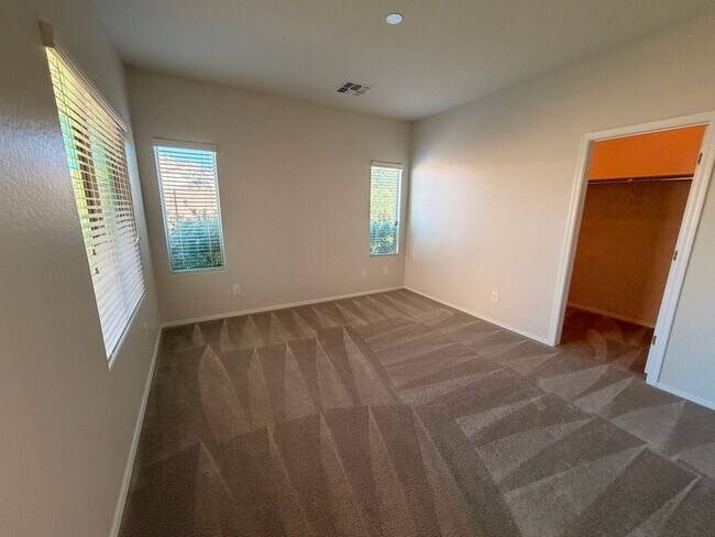 Building Photo - Live the Anthem Lifestyle! 3 Bed Home + Resort-Style Amenities