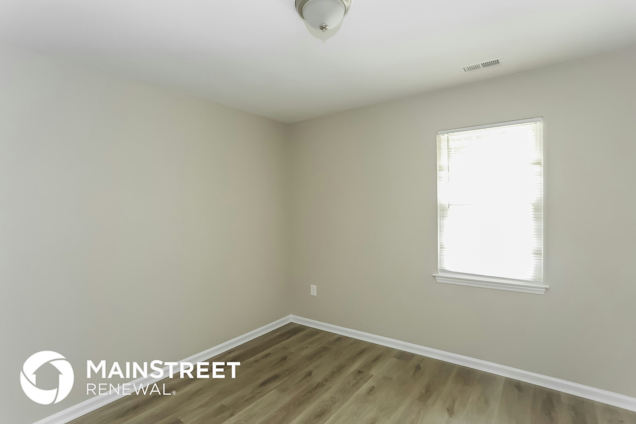 Building Photo - 10003 Greenwood Ct