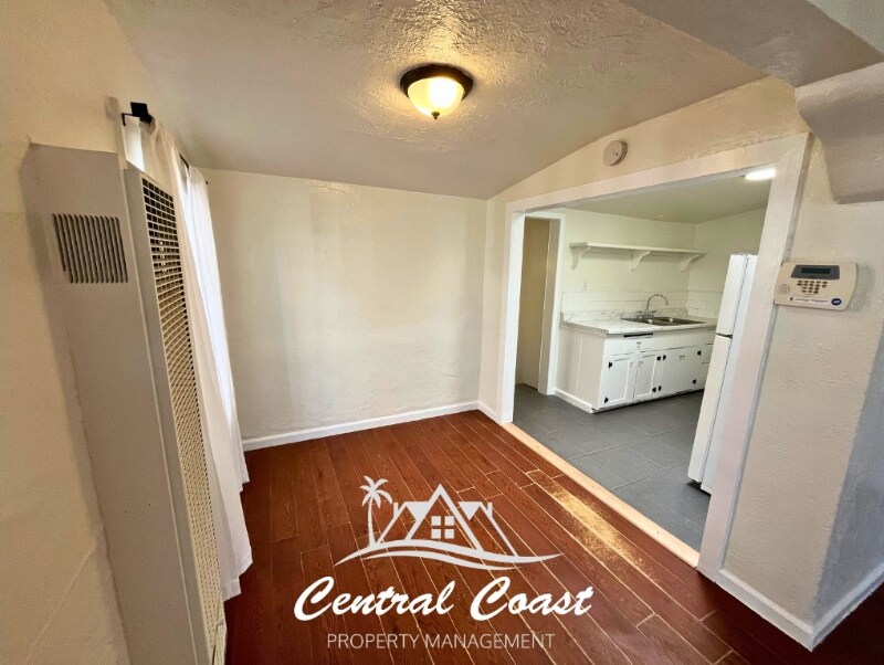 Building Photo - 0 W Jones St