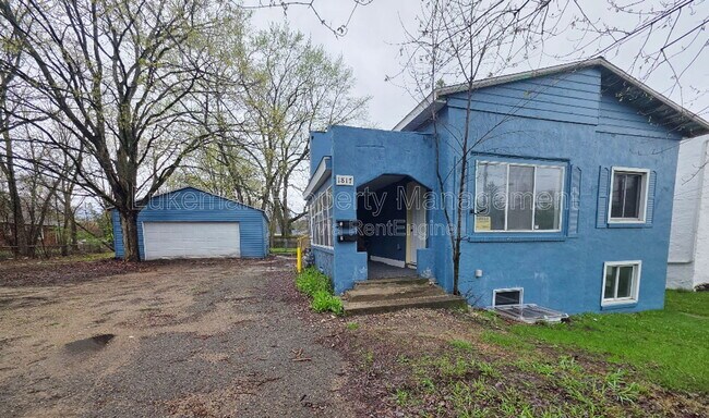 Building Photo - 1817 W Michigan Ave