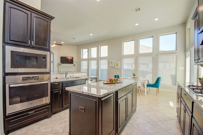 Building Photo - 13520 Mason Canyon Ln