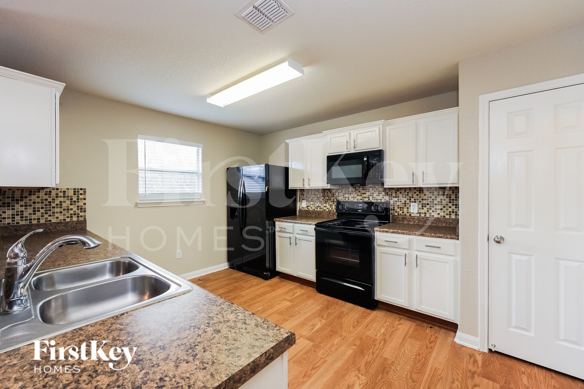 Building Photo - 5831 Forest Canyon