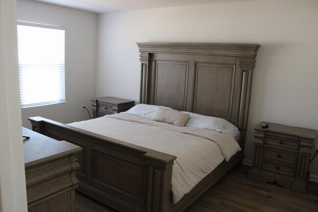 Building Photo - 1964 Catbird Trl